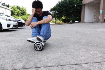 【Wheelive测评】疆游GYROOR雨燕G1平衡车,不仅有颜值!-唯轮网