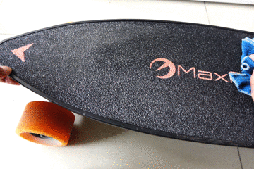 Review: Maxfind Max 2 Electric Skateboard \u2013 Wheelive Review: Maxfind Max 2 Electric Skateboard \u2013 Wheelive