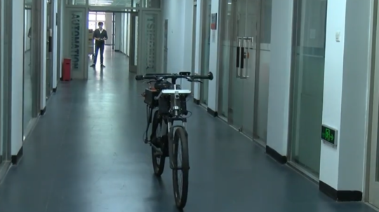 谷歌曾闹着玩的自平衡自行车,清华大学生把它实现了-唯轮网